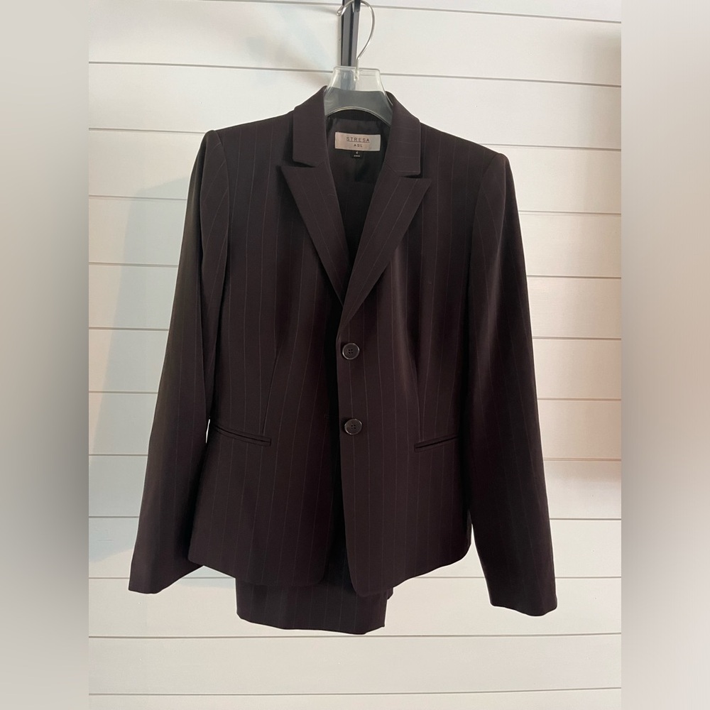 Stresa ASL Brown Suit, size 6 , 3 pieces